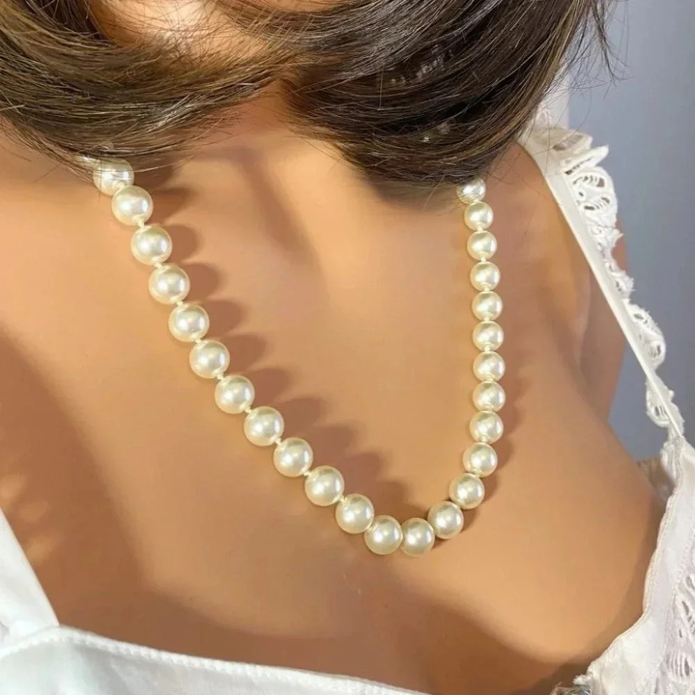 Elegant Faux Pearl Knotted Necklace & Earring Fashion Jewelry Set - Picture 5 of 6